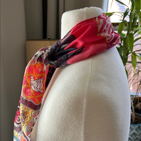 Colorful Patterned Scarf - Picture 5 of 6